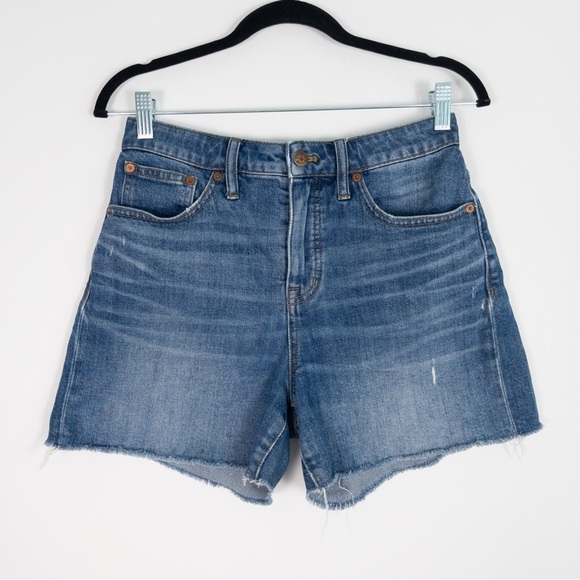 Madewell Curvy High Rise Denim 4 Inch Inseam Shorts - Picture 3 of 8